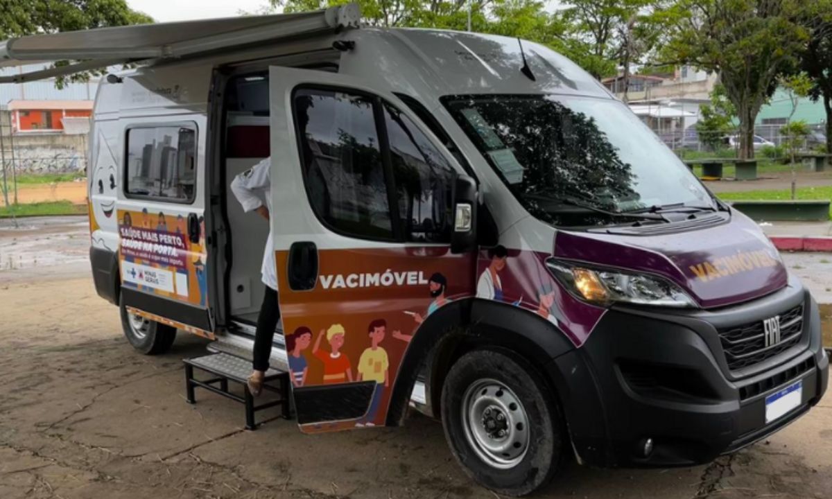 Vacimóvel leva prevenção contra sarampo à BR-040 em Juiz de Fora