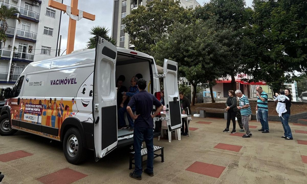 Vacimóvel atende população do bairro Santa Helena em Juiz de Fora