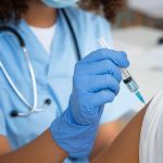 Vacina não é só para criança: o papel estratégico das empresas na imunização