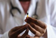 Trabalhadores poderão faltar até 3 dias para exames de HPV após nova lei