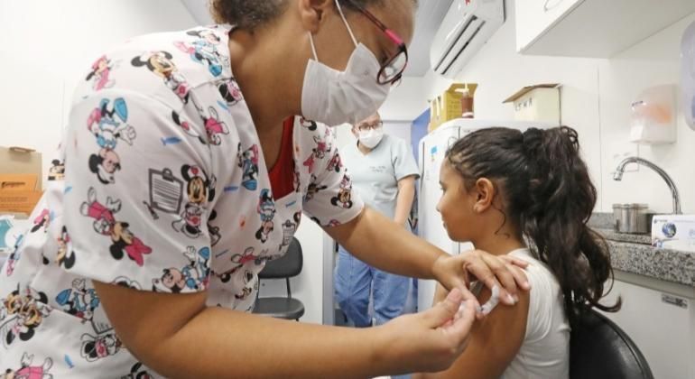 Procura por vacina contra dengue no DF é baixa; governo cogita ampliar faixa-etária
