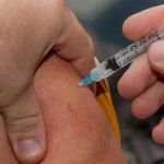 Monkeypox: vacinação contra a doença começa em março