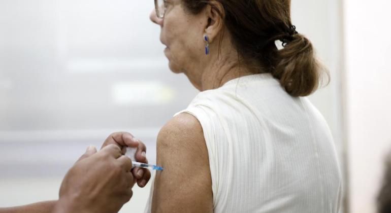 Belo Horizonte terá reforço de vacinação contra Covid para idosos e pessoas com baixa imunidade