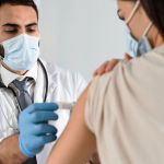 Vacinação personalizada no trabalho amplia adesão e protege empresas, conheça
