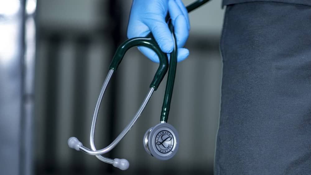 Fhemig abre 45 vagas temporárias para médicos de diversas especialidades 