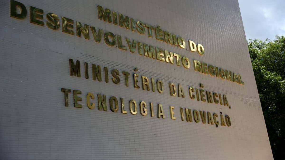 Governo abre concurso público com 814 vagas