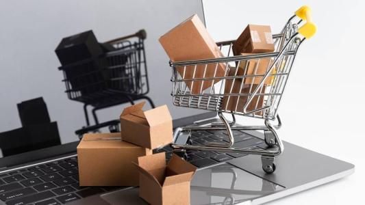 Compras online acima de US$ 50, feitas no exterior, terão que pagar 17% do ICMS e 60% do imposto federal de importação