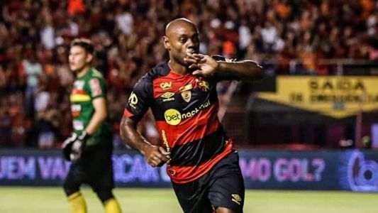 Vagner Love, atacante do Sport
