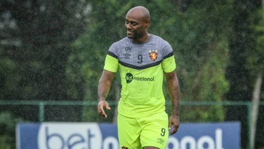 Vagner Love, atacante do Sport