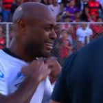 Machucado, Vagner Love chora ao ser substituído no Sport
