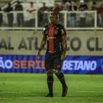 Sport fica no empate com o Tombense e garante rodada na liderança na Série B