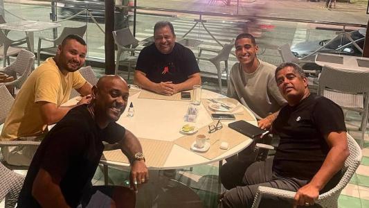 Vagner Love se encontrou com Michel Lima no Recife