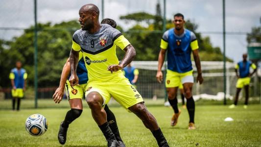 Vagner Love vai enfrentar o São Paulo pelo Leão