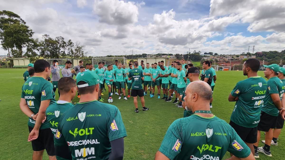 Mancini projeta América 100% contra o Cruzeiro na semifinal do Mineiro