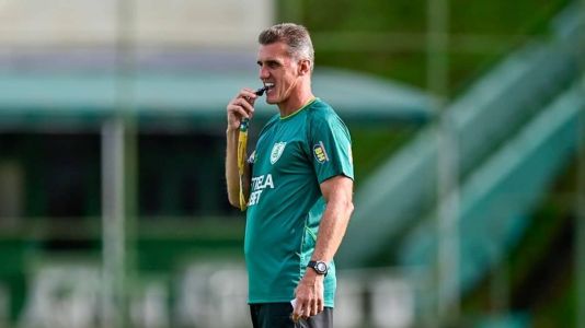 Vagner Mancini comandou o Coelho no jogo-treino