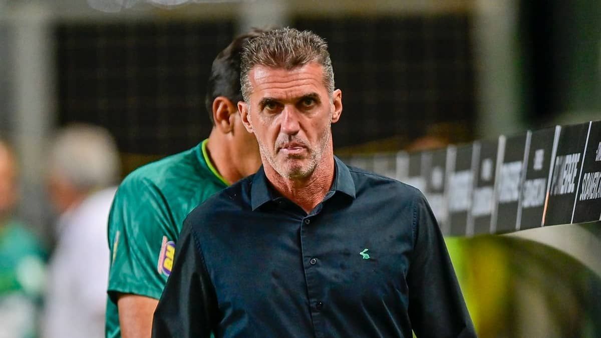 Mancini escala América com novidades para enfrentar o Defensa y Justicia