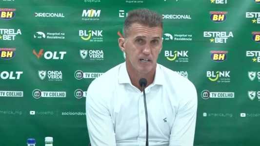 Vagner Mancini fez elogios, mas também citou "puxão de orelha" no elenco do América