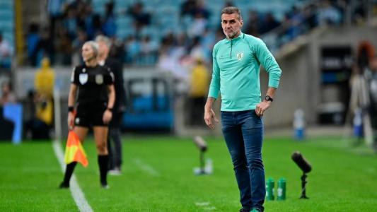 Vagner Mancini lamentou nova derrota do América, com direito a expulsão e virada no segundo tempo
