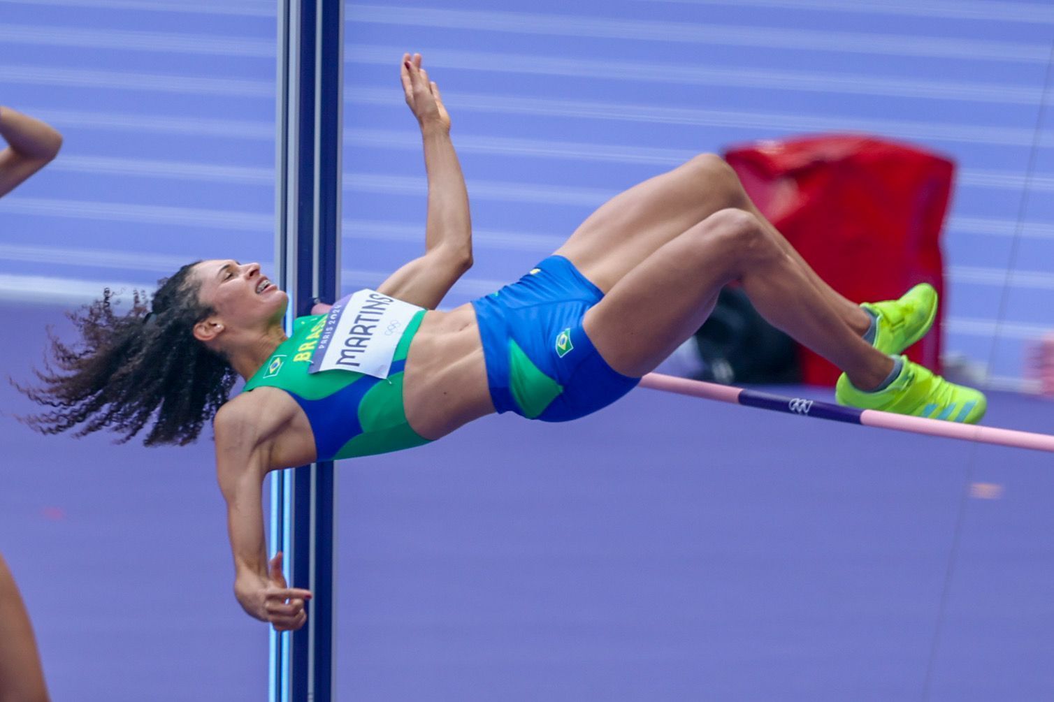 Paris 2024: Valdileia Martins vai à final do salto com recorde, mas se lesiona