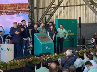 Em nota à imprensa divulgada neste domingo, a Vale lamentou a morte do seu ex-presidente Roger Agnelli, de 56 anos, após a ?queda de um avião na tarde do sábado, no Bairro Jardim São Bento, Zona Norte de São Paulo.