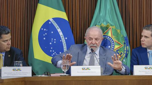 Em nota à imprensa divulgada neste domingo, a Vale lamentou a morte do seu ex-presidente Roger Agnelli, de 56 anos, após a ?queda de um avião na tarde do sábado, no Bairro Jardim São Bento, Zona Norte de São Paulo.