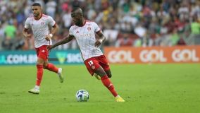 Valencia estreou pelo Inter na derrota para o Fluminense