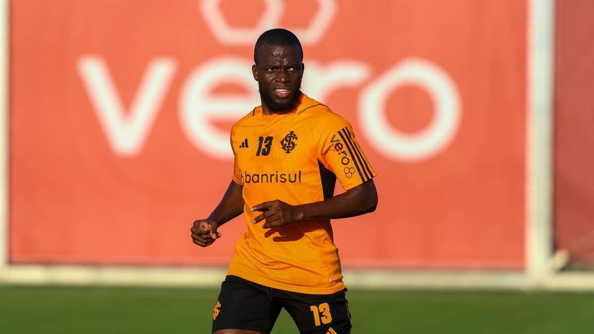 Inter: Enner Valencia fala sobre briga com Luiz Adriano: 'Acontece dez mil vezes'