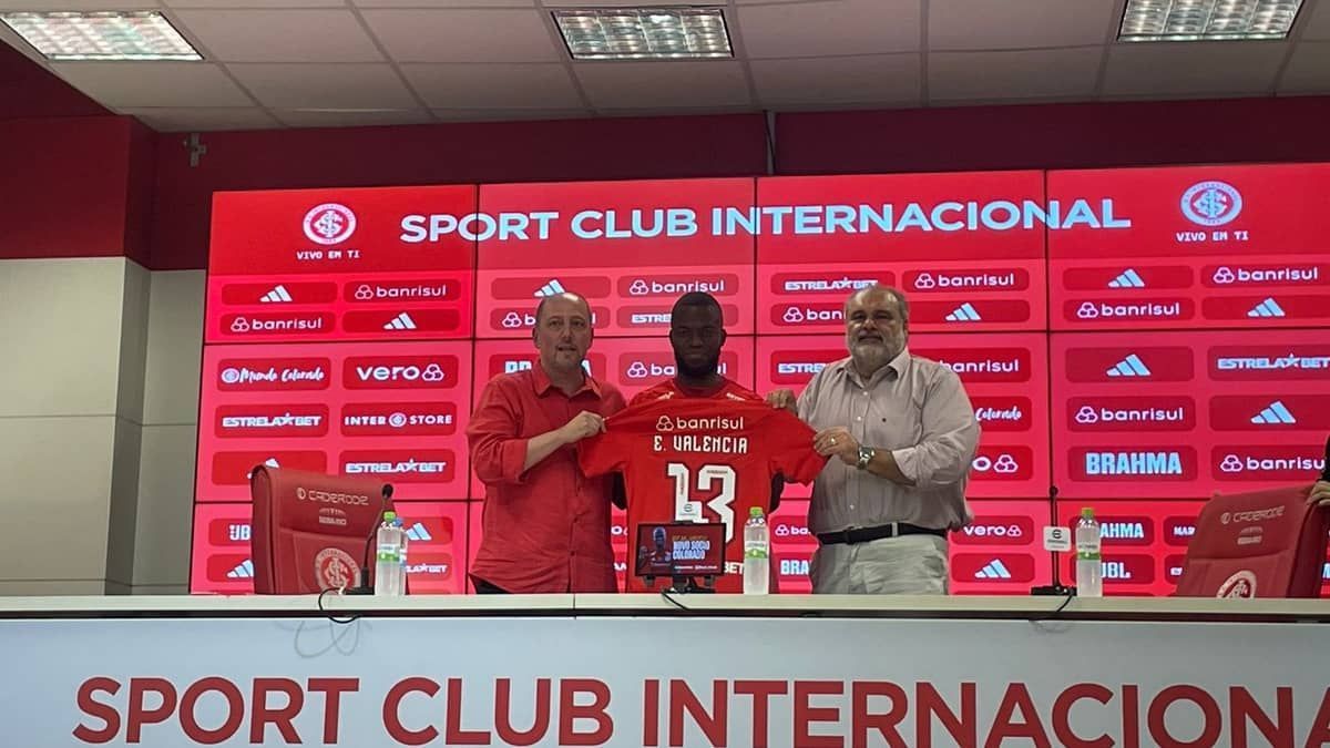 Valencia garante estar no melhor momento da carreira na chegada ao Inter