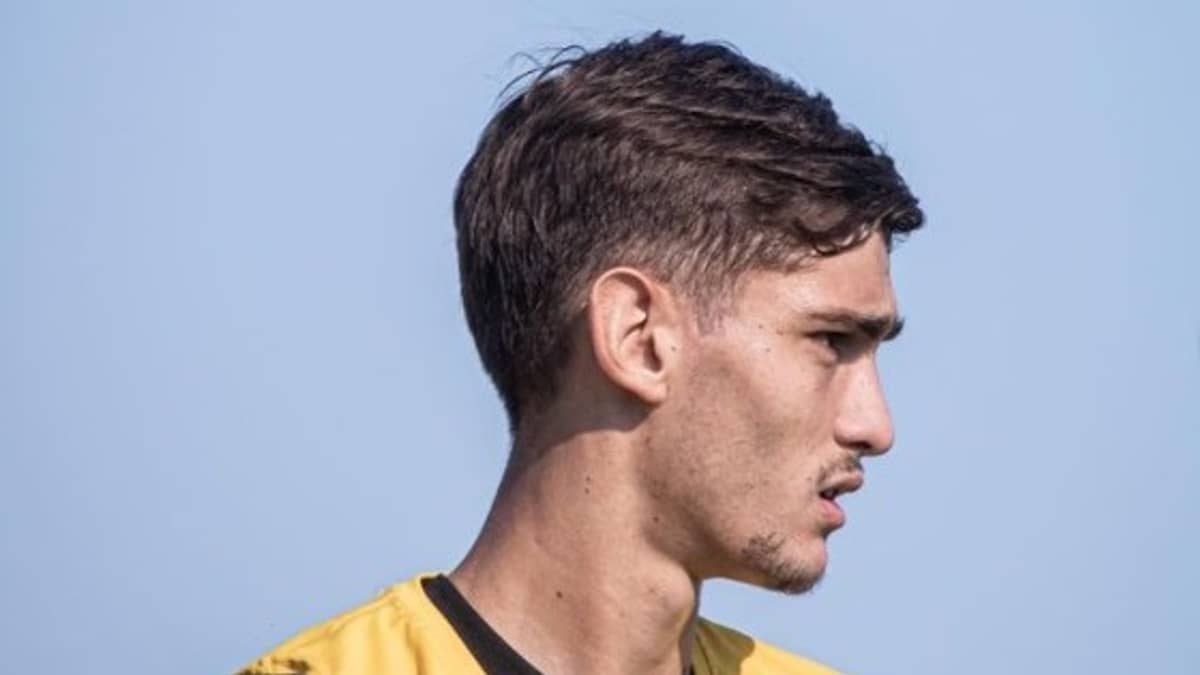 A caminho do Botafogo, centroavante encerra contrato com clube uruguaio