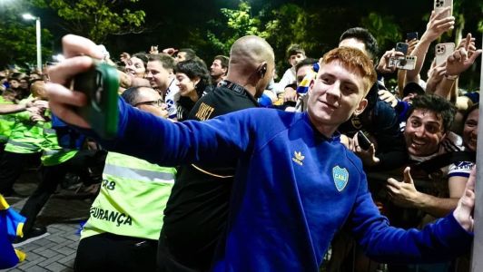 Valentín Barco, joia do Boca Juniors, com a torcida no Rio de Janeiro