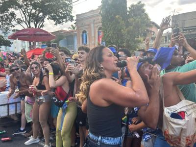 Valesca Popozuda foi atração no Furacão Trembase