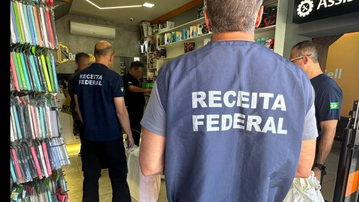 Receita Federal apreende celulares e eletrônicos importados vendidos sem nota em Minas 