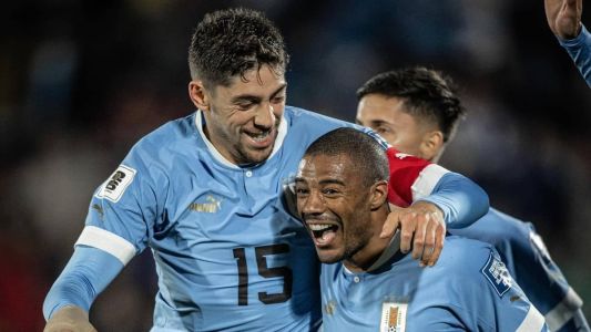Valverde e De la Cruz fizeram os gols da vitória do Uruguai