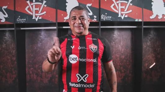 Vampeta estrela vídeo promocional divulgado pelo Vitória
