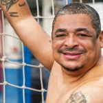 'Vampetaço 2.0': ex-jogador vai às redes e promete novo ensaio sensual