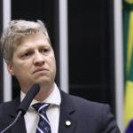 Governistas pedem vista e votação de PEC que limita decisões do STF é adiada
