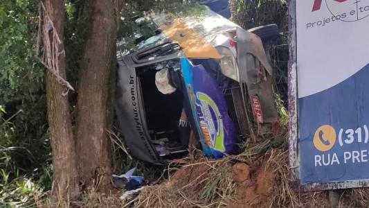 Van que caiu em ribanceira não teria documentos regulares