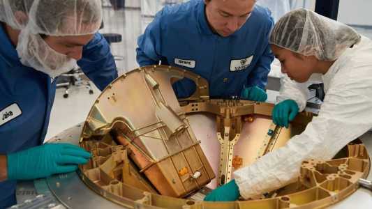 Varda Space Industries é primeira empresa a produzir medicamentos no Espaço