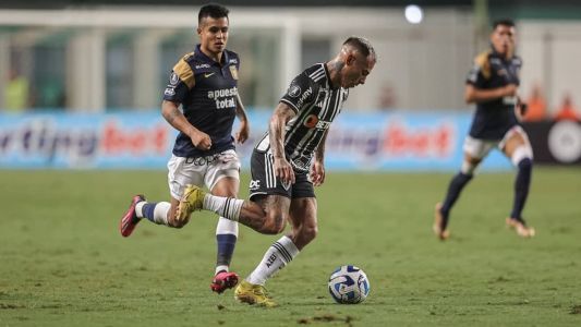 Vargas teve duas chances claras no jogo, mas desperdiçou oportunidades