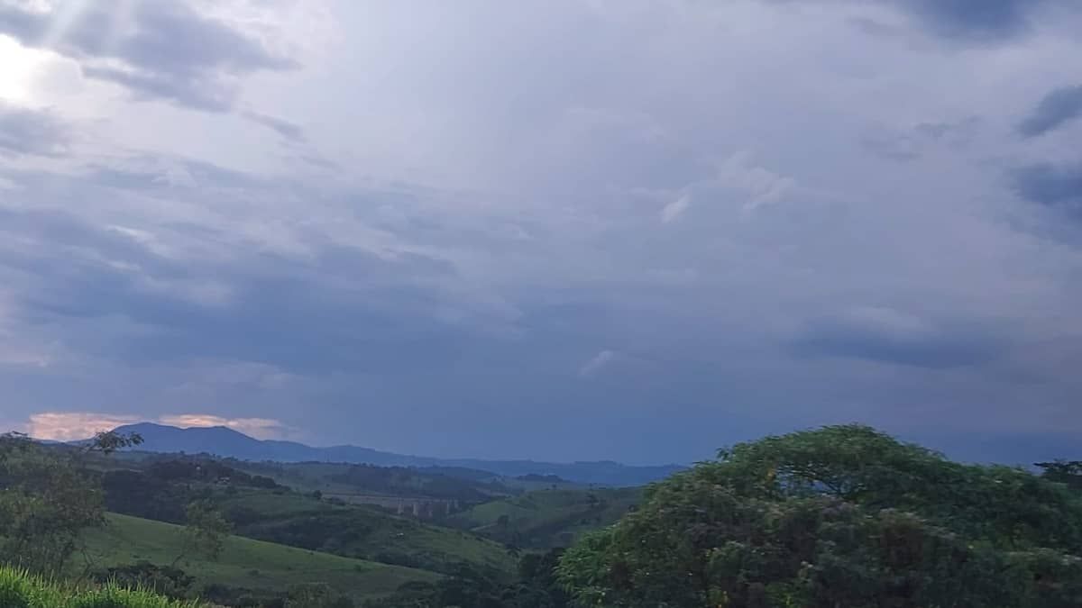 Tempestade e granizo podem atingir 154 cidades de Minas nas próximas horas; veja a lista