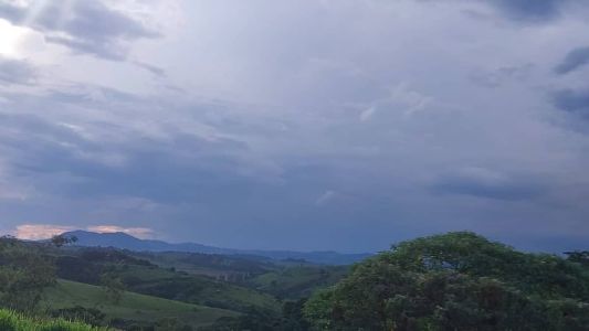 Várias cidades de Minas Gerais estão no alerta de chuva do Inmet