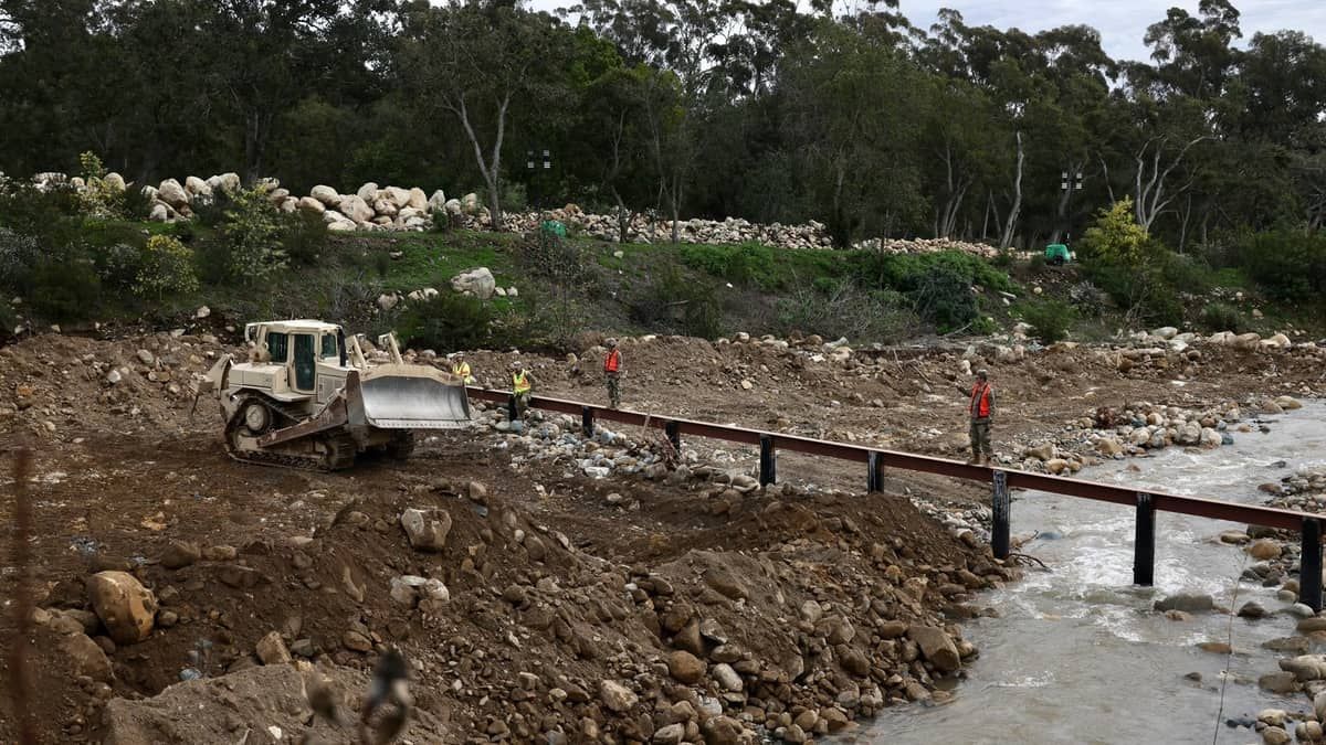 Tempestades castigam Costa Oeste dos EUA no fim de semana