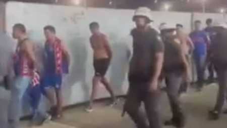 Vários torcedores foram detidos após a briga