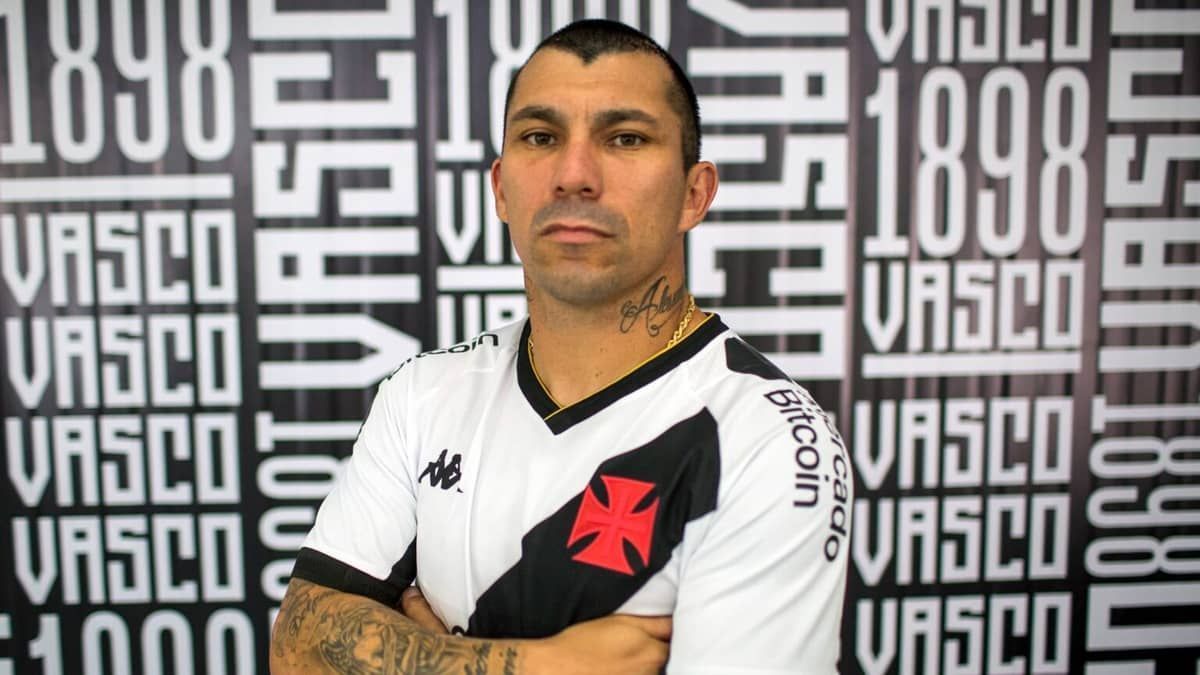 Vasco anuncia a contratação de Gary Medel, da seleção do Chile