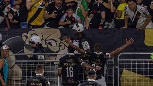 Vasco bateu Botafogo e está fora do Z4 do Brasileirão