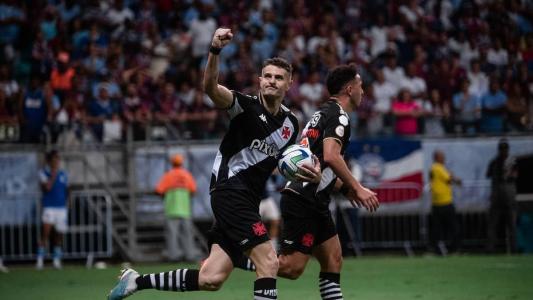 Vasco conta com o artilheiro Vegetti para os confrontos diante do Coritiba e do América
