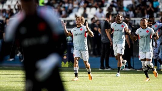 Vasco enfrentou o Botafogo no Campeonato Brasileiro, no Nilton Santos