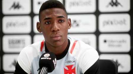 Vasco fez acordo para acertar parcelas de Léo com São Paulo