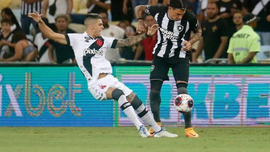 Vasco jogou contra o Botafogo no Nilton Santos e foi derrotado por 2 a 0