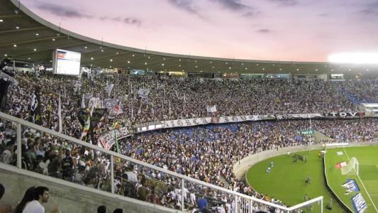 Vasco quer mandar o jogo contra o Atlético no Maracanã e acionou a Justiça